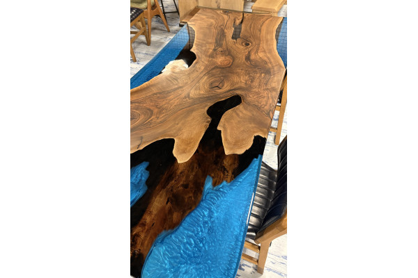  Table En Époxy Noyer Bleu (210*90)