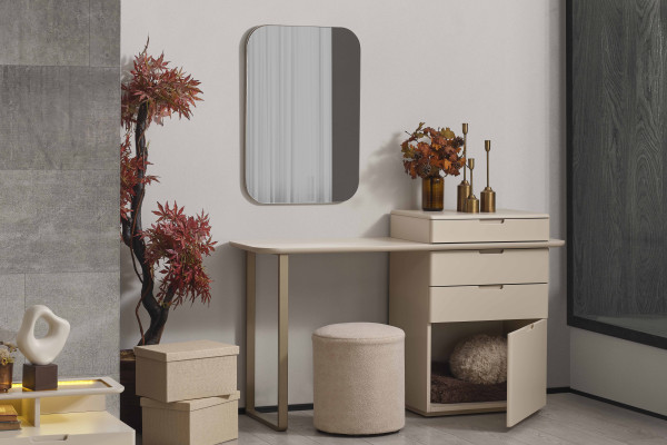 Lizbo Dresser