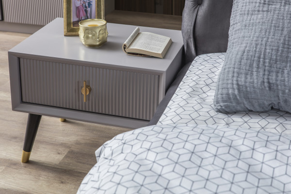 Zarin Nightstand